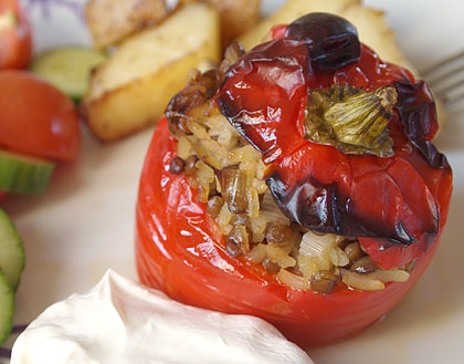 Peppers stuffed with lentils and rice
