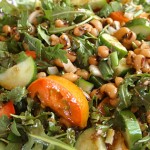 Salad with black-eyed peas and arugula