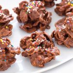Crunchy morsels with chocolate and peanut butter
